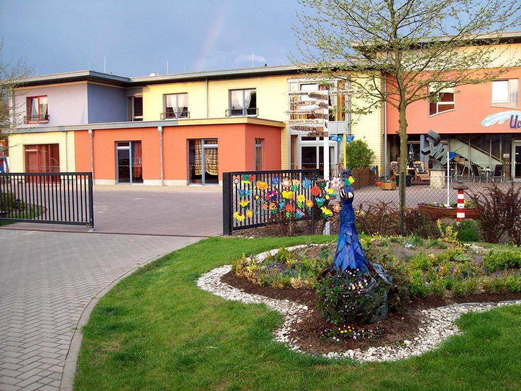 Gaste-Und Seminarhaus Uckerwelle Hotel Prenzlau Exterior foto